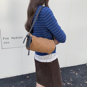 กระเป๋าสะพายข้างทรงหมอนหนังกลับสำหรับผู้หญิง สีน้ำตาล สไตล์วินเทจ สายสะพายเดี่ยว ปิดซิป เหมาะกับการใช้งานทุกวัน คอลเลคชั่นฤดูใบไม้ร่วง 2025 - Product Image 1