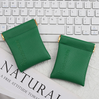 Petite pochette en PU avec logo personnalisé en relief, fermeture automatique, pochette en cuir PU avec fermeture à ressort pour bijoux, boucles d'oreilles, bagues, écouteurs, emballage de rangement