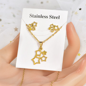 Set di Gioielli con Collana e Orecchini in Acciaio Inossidabile Placcato Oro con Catena in Lega, Pendenti a Forma di Corona, Stella e Cuore per Uomo e Donna - Product Image 1
