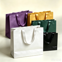 Sacs d'emballage en papier de luxe faits à la main avec logo personnalisé, ruban de laminage, poignée en corde de coton, sac de shopping en papier pour boutique