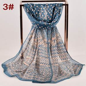 Sciarpa in <span class=keywords><strong>Chiffon</strong></span> lunga stampata da donna nuova donna all'ingrosso con punti retrò a buon mercato sciarpe stampate da donna Stock - Product Image 5