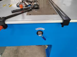 Máquina de fabricación de codo de conducto hidráulico FENGTENG, Motor para aire acondicionado, conductos HVAC, dobladora automática de tubos de <span class=keywords><strong>Metal</strong></span>, grado Industrial - Product Image 3