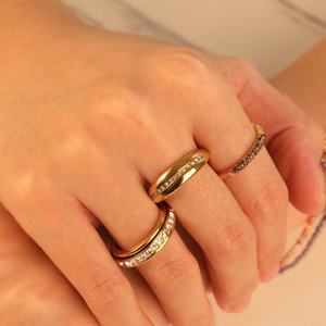 Bagues tendance en zircon cubique pour femmes, bijoux de mariage, plaqué or 18 carats, en acier inoxydable, grosses bagues en zircon et diamant, vente en gros - Product Image 2