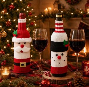 Decoración Navideña, Fundas para Botellas de Vino con Diseño de Papá Noel y Muñeco de Nieve - Product Image 1