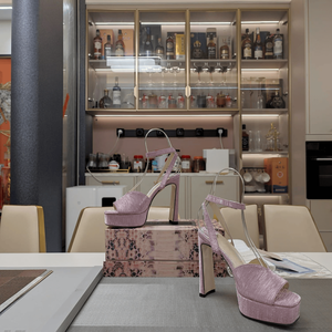 รองเท้าส้นสูงแฟชั่นคุณภาพสูงของ Jimmy ทำจากผ้าไหมเนื้อมันวาว ดีไซน์ทรงตัววีแบบโปร่ง ระบายอากาศได้ดี ขายดีมาก - Product Image 5