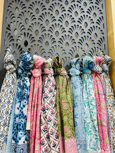 Conjunto de 6 Sarongs de Algodón 100% Hechos a Mano en India, Pañuelo Boho, Ropa de Playa Floral, Secado Rápido, Transpirable, Talla Grande - Product Image 5