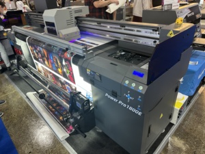 Impresora Híbrida <span class=keywords><strong>UV</strong></span> SPRINTER Power Pro 1800E de 1.8m con Cabezales de Impresión EPSON I3200 - Product Image 2