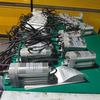 Actionneur linéaire YH8-525 24V DC étanche IP65 avec moteur à commutation par balais, 2500N, 50W, entraînement par engrenage, montage compact à bride, pour appareils électroménagers