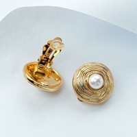 Haute Qualité Designer Unisexe Boucles D'oreilles À La Mode Nid D'oiseau Perle Goujons Plaqué Or Géométrique En Laiton Bijoux pour Cadeau De Mariage
