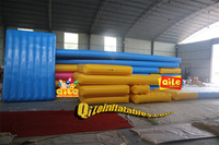 Parc aquatique gonflable, équipement de jeu aquatique, plate-forme aquatique, plage, île, piscine, toboggan, quai flottant pour radeau, bateau ponton