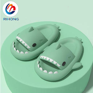 2023 vente chaude coloré anti-dérapant eva mousse été pantoufle bébé sandale enfants requin diapositives - Product Image 3