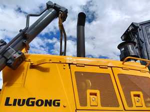 รถตักล้อยาง Liugong LD26CLG4 สำหรับขาย เครื่องยนต์ทรงพลัง สภาพดี พร้อมอะไหล่หลัก ได้แก่ มอเตอร์และลูกปืน - Product Image 4