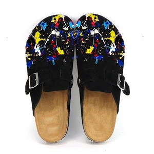 Sandalias planas con correa de hebilla ajustable para mujer, sandalias de cuero de ante de vaca negra, zuecos de corcho, Sandalias de tacón para mujer - Product Image 1