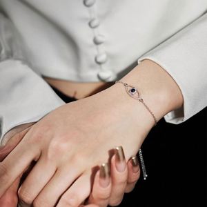 Bracelets Dylam en Rhodium Plaqué Or 18K avec Zircon Cubique 5A et Diamant Solitaire, Motif Mauvais Œil Bleu, pour Demoiselles d'Honneur et Femmes - Product Image 4