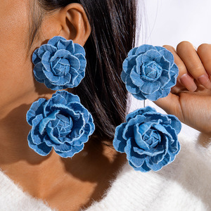 Moda esagerato tessuto <span class=keywords><strong>di</strong></span> colore fresco grandi <span class=keywords><strong>orecchini</strong></span> <span class=keywords><strong>a</strong></span> fiori <span class=keywords><strong>rosa</strong></span> dolce <span class=keywords><strong>a</strong></span> <span class=keywords><strong>forma</strong></span> <span class=keywords><strong>di</strong></span> foglia <span class=keywords><strong>orecchini</strong></span> pendenti da donna gioielli da ragazza - Product Image 1