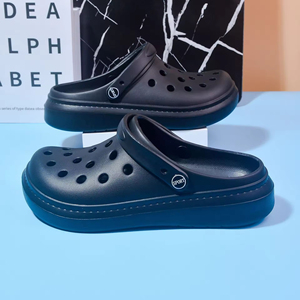 รองเท้าแตะคู่สีขาวสำหรับวัยรุ่น  แบบนุ่ม สวมใส่สบาย  สำหรับผู้ชาย  ขายส่ง  รองเท้ารัดส้นแบบมีรู  พร้อมโลโก้  วัสดุ EVA สำหรับฤดูร้อนและฤดูหนาว  แบบเรียบง่าย  ขายส่ง - Product Image 6