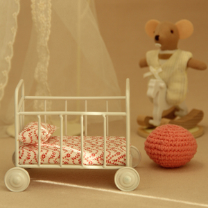 Miniature Vintage Metal Crib Dollhouse White Lace Canopy Wheels Floral <strong>Bedding</strong> Striped Nursery Decor Ornament Gift - Product Image 4