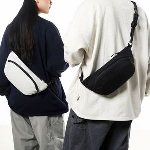 2025 nuevo bolso de mensajero deportivo de nailon Unisex, bandolera de hombro para teléfono móvil para hombres y mujeres - Product Image 1
