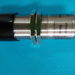 Sensor Transductor Ultrasónico con Detección de 5 Metros para Diversas Aplicaciones Ultrasónicas - Product Image 1