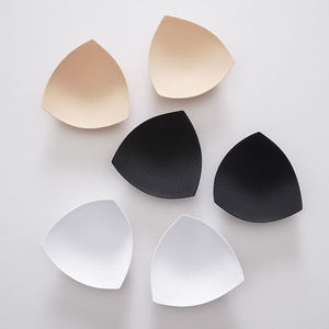 極薄 三角形 胸パッド カスタマイズ可能 見えない ブラカップインサート プッシュアップ 通気性 成形スポンジ 水着・スポーツウェア用 - Product Image 1