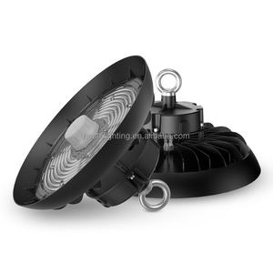 Potente Lampada Industriale Sospesa da 200W, Illuminazione High Bay 60 °   90 °   120 °   Lampada a Sospensione Rotonda UFO 85-265v Ampio Voltaggio con Impermeabilità IP66 - Product Image 1