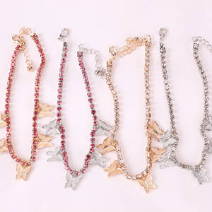 Pulsera de cristal con forma de mariposa para mujer con incrustaciones de diamantes, joyería para uso diario, tono plateado y dorado - Product Image 4