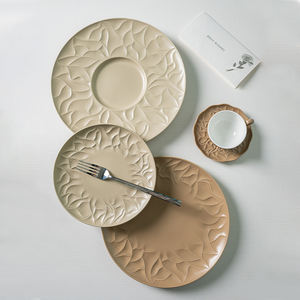 Assiette de présentation <span class=keywords><strong>vert</strong></span> clair bordée de fleurs assiette à salade en porcelaine assiette à dîner plats de service pour mariage et restauration - Product Image 1