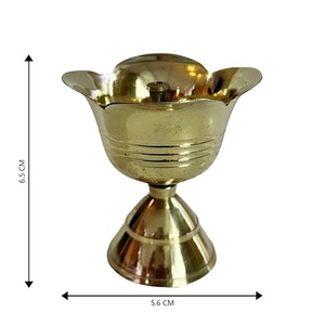 Lámpara de aceite tradicional de latón con forma de rosa Gulab Jyot Diya para Pooja Aarti Mandir, decoración espiritual, Diya hecha a mano para Diwali - Product Image 2