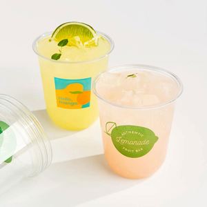Gobelet en plastique à fond rond en forme de U avec logo personnalisé, nouveaux couvercles plats, gobelets jetables transparents en forme de U pour boissons - Product Image 1
