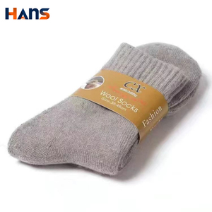 ถุงเท้าขนแกะเมอริโนหนานุ่ม อุ่นสบายสำหรับฤดูหนาว ขายส่งจากโรงงาน เหมาะสำหรับใส่ลำลองและเดินป่า สามารถสั่งทำพร้อมโลโก้ได้ - Product Image 5