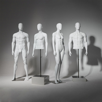 Mannequin athlétique féminin grandeur nature, pose debout avec les bras tombants, en fibre de verre avec base en métal/verre, M002-Jade-5