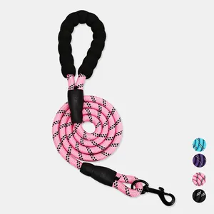 Bas prix éponge poignée 5ft Slip plomb chien laisse Durable laisse pour animaux de compagnie réfléchissant Nylon corde chien laisse pour animaux de compagnie marche