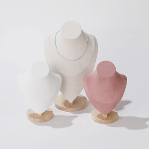Fábrica al por mayor gris crema verde joyería exposición busto terciopelo madera Base collar soporte de exhibición - Product Image 2