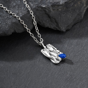 Collar de <span class=keywords><strong>Acero</strong></span> <span class=keywords><strong>Inoxidable</strong></span> 316L con Colgante de Piedra Natural Azul en Forma de Lágrima, Joyería Texturizada Resistente al Agua, Regalo - Product Image 4