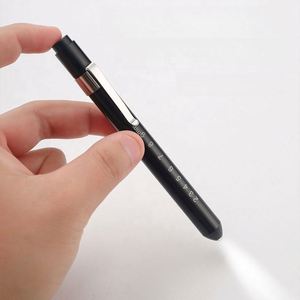 Linterna LED Amarilla Brillante con Batería AAA para Profesionales Médicos, Linterna de Inspección de Aluminio para Doctores, Enfermeras y Uso Doméstico - Product Image 4