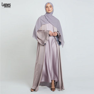 Maßgeschneiderte Farbige Muslimische Offene Abaya aus Satin, Elegantes Maxikleid für Abendveranstaltungen mit Hijab - Product Image 1