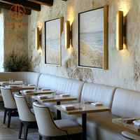 Mobilier de café, canapé en cuir véritable beige et ensemble de tables et de chaises en bois massif pour restaurant et café