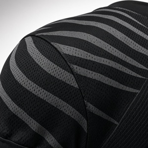 Ensemble de maillots de football américain personnalisables pour hommes, noir et or, taille 18, uniforme sublimé ajusté, col en V, manches courtes, évacuation de l'humidité - Product Image 4