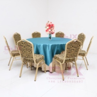 Chaises et tables de banquet de luxe en métal empilables à motif doré moderne pour hôtels, restaurants, mariages et événements festifs