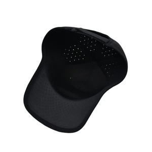 Gorras deportivas de una pieza OEM con logotipo de parche de goma de Pvc agujeros láser personalizados sombreros de papá de béisbol gorras perforadas al por mayor sombrero de patente - Product Image 6