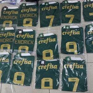 2526 Maßgeschneiderte Retro-Fußballuniform im Beckham-Stil, Spielerversion, Hochwertiges Personalisiertes Fußballtrikot - Product Image 1