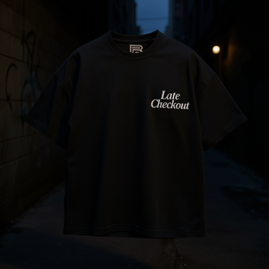 T-shirt Grafica Oversize Lavata Nera Stile Streetwear Minimalista per Uomo Donna - Ideale per il Check-out Tardivo - Product Image 3