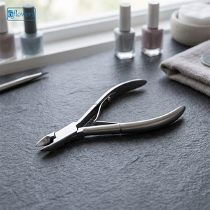 คีมตัดหนังทำจากสแตนเลสพร้อมกล่อง PVC ลายดอกไม้อุปกรณ์ทำเล็บ - Product Image 3