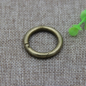 Commercio all'ingrosso di alta qualità O <span class=keywords><strong>anello</strong></span> borse hardware rotonda <span class=keywords><strong>anello</strong></span> fibbia in metallo a molla a scatto gancio per cordino - Product Image 5