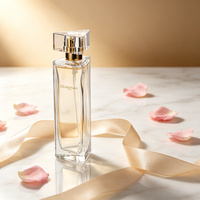 Flacon de parfum triangulaire en verre rechargeable en gros 30ml 50ml avec col serti, pompe pulvérisatrice fine, capuchon en cristal, logo personnalisé