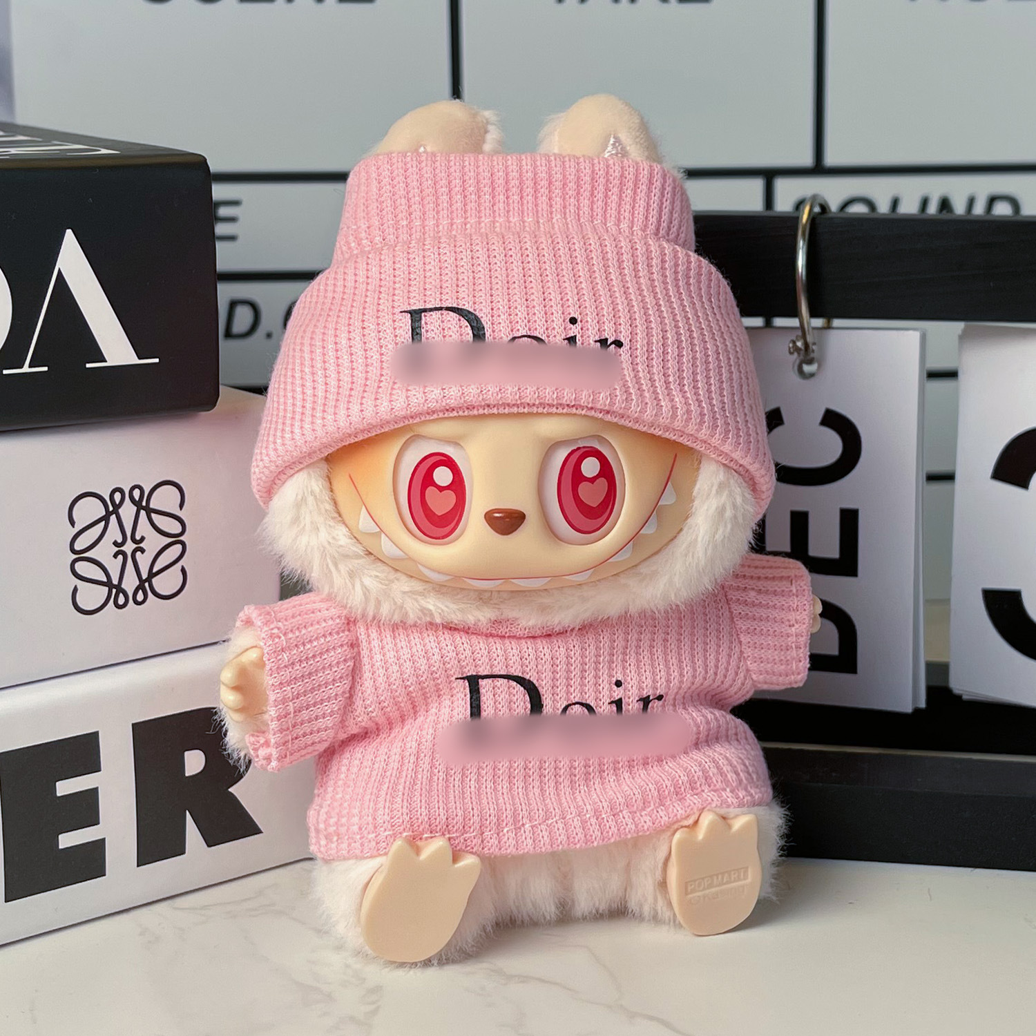 Conjunto rosa D Brand (gorro + suéter)