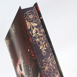 Libro de Tapa Dura de Edición Especial con Páginas de Colores, Bordes Pintados con Patrón, Acabado de Cubierta con Lámina y Impresión Offset - Product Image 3