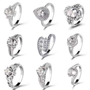 Кольцо с прозрачным цирконом из серебра S925: сияющее, притягивающее взгляд, для повседневной носки и особых случаев - Product Image 1