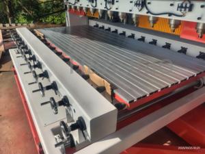 Đa cọc 2.2kw <span class=keywords><strong>CNC</strong></span> <span class=keywords><strong>Router</strong></span> 1530 quay 4th trục 12 đầu 3D Máy chế biến gỗ với động cơ & bánh cho đồ nội thất chân làm - Product Image 5