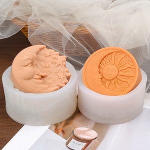 Moule à savon en silicone DIY exquis style rétro, motif soleil et lune en relief, moule circulaire en résine soleil et lune pour décoration artistique - Product Image 5